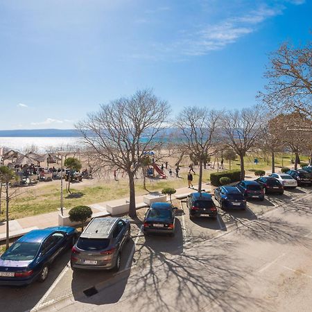 Sandy Beach Apartment Omiš Esterno foto