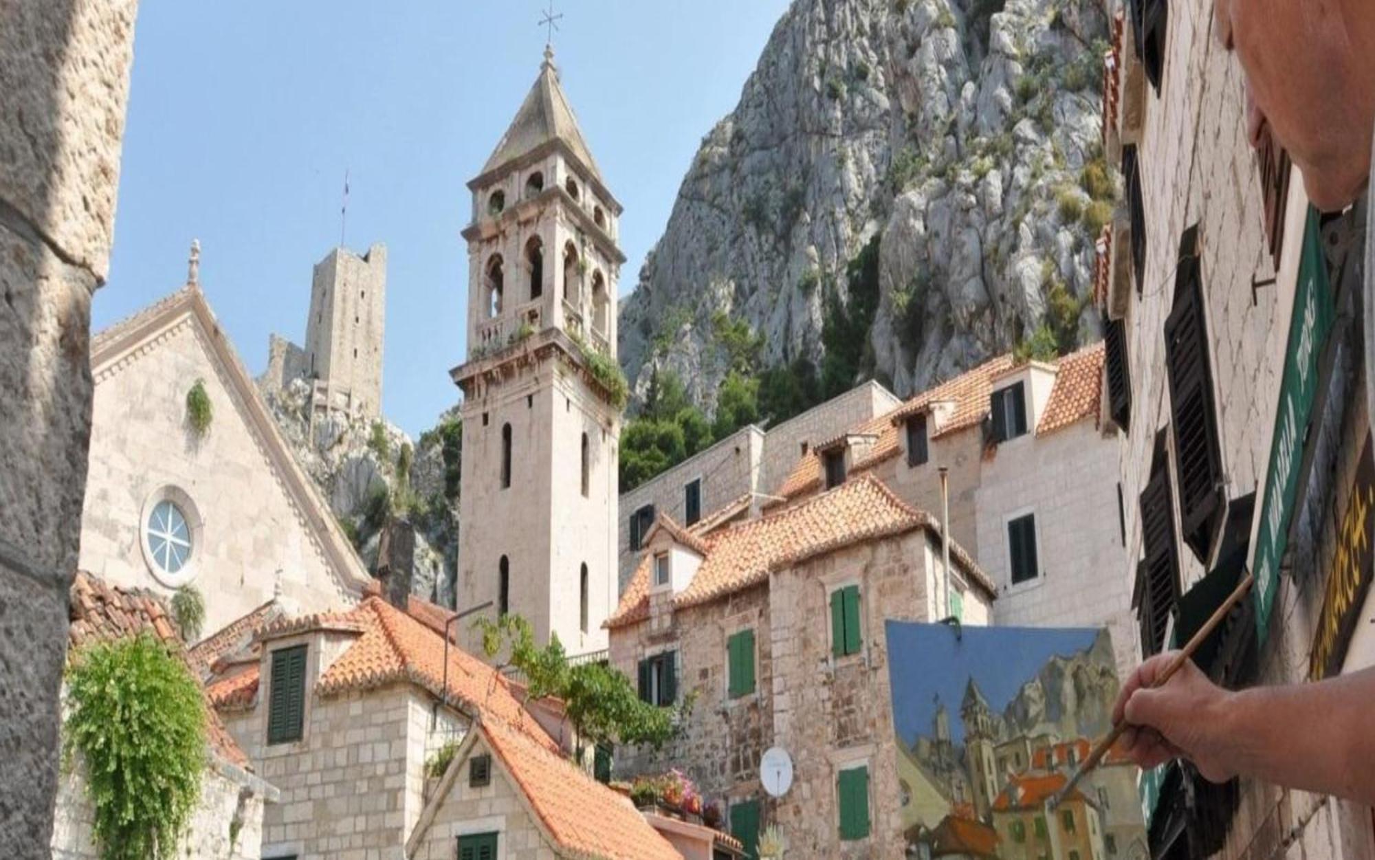 Sandy Beach Apartment Omiš Esterno foto