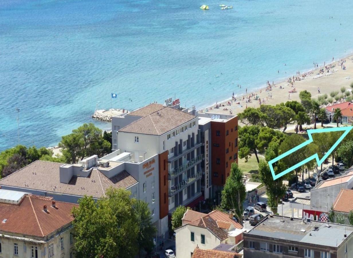 Sandy Beach Apartment Omiš Esterno foto